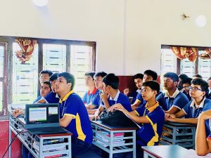 प्रयास साकोसद्दारा नवरत्तन मा.वि का विद्यार्थीहरूलाई वित्तीय साक्षरता प्रदान