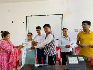 सहकारी शिक्षा कार्यक्रममा सहभागीले सहभागिताको प्रमाणपत्र ग्रहण 18