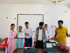 सहकारी शिक्षा कार्यक्रममा सहभागीले सहभागिताको प्रमाणपत्र ग्रहण 19