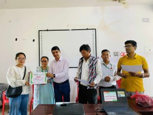 सहकारी शिक्षा कार्यक्रममा सहभागीले सहभागिताको प्रमाणपत्र ग्रहण 20